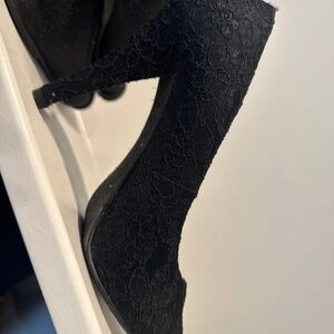 Michelangelo Black Lace Heels